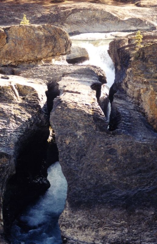 Yoho national park natural bridge river